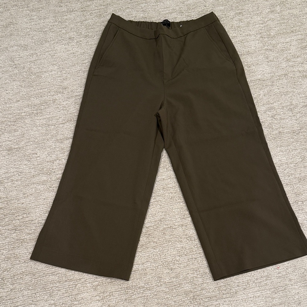 Banana Republic Factory Women's Wide Leg Pants in Olive